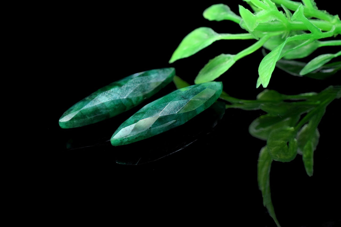 Emerald Long drop 10x30mm Briolettes, Emerald Marquise Shape Briolette, Emerald Briolettes, jewelry supplies, Top Quality Briolette, Jewelry