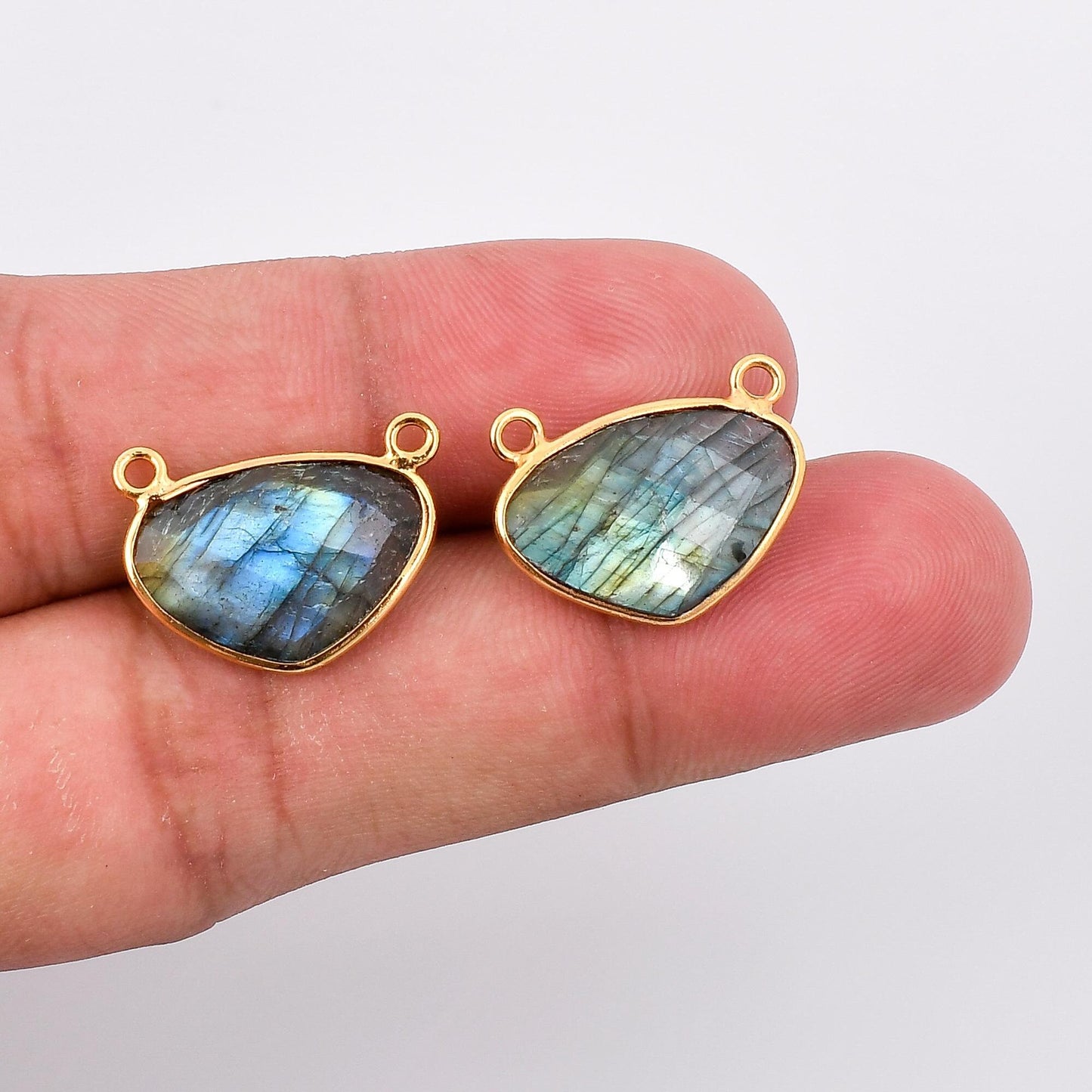 Labradorite 10x15m Bezel connector,Labradorite kidney Shape Gold Plated bezel,Labradorite Bezel,Gold Vermeil Bezel,jewelry Gold-Filled bezel