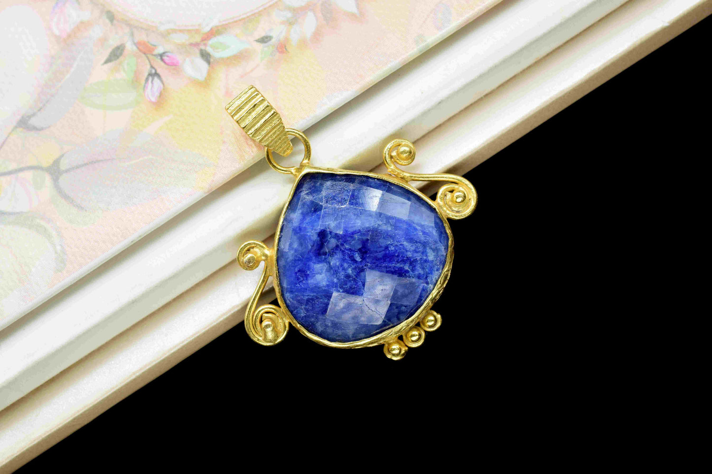 Blue Sapphire 20mm Heart Shape Pendant, Sapphire Gemstone Jewelry, Handmade Pendant For Woman, Sapphire Pendant Jewlery Making, Pendant Gift
