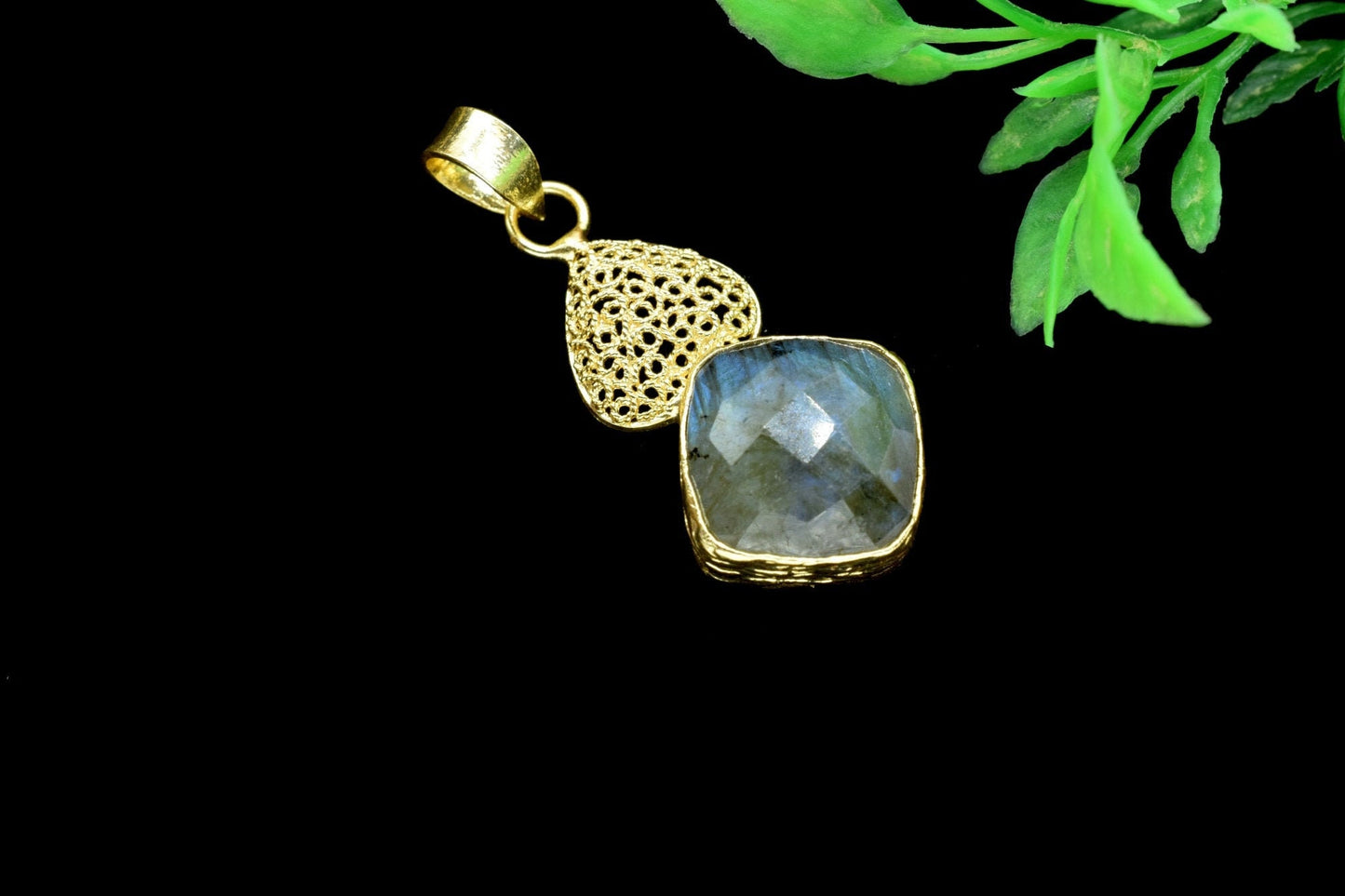 Labradorite Gold Plated Turkish Finished Pendant,Attractive Yellow Gold Plated Pendant,Vintage style  Pendant,Vintage Necklace Pendant