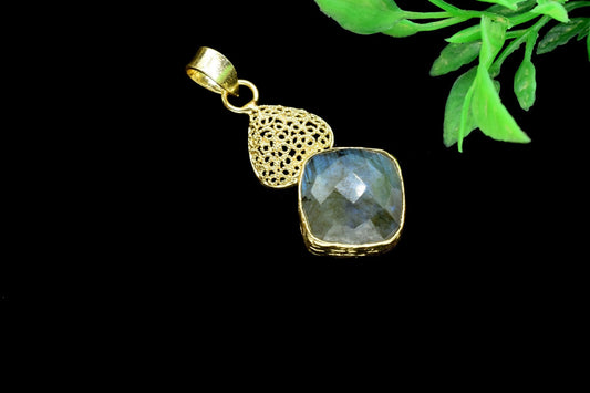 Labradorite Gold Plated Turkish Finished Pendant,Attractive Yellow Gold Plated Pendant,Vintage style  Pendant,Vintage Necklace Pendant