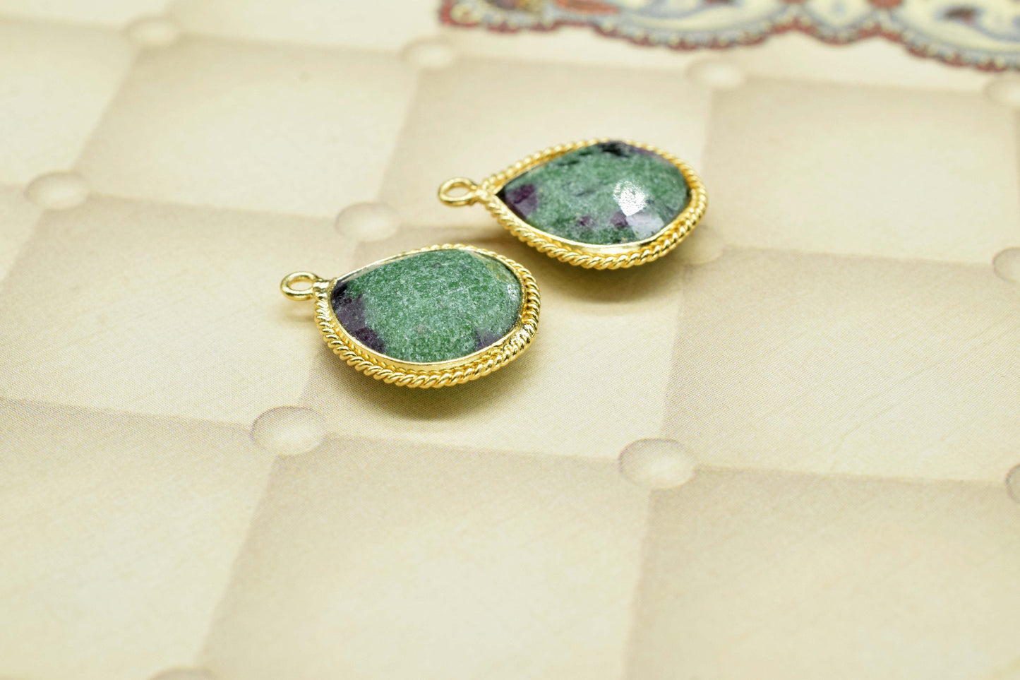 Ruby Zoisite Gemstone Faceted 14mm Heart Shape Connector,Gemstone Single Bail Connector Pendant Jewelry,Zoisite Checker Cut Pendant jewelry
