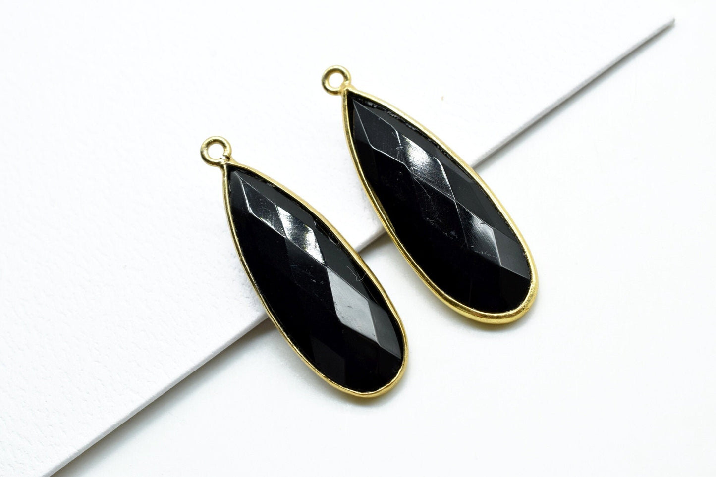Black Onyx 10x30mm Teardrop Charm,Single Bail Charm Pendant,Teardrop Pendant,Faceted Black onyx,Gemstone Charm,Gemstone Pendant,Dainty Charm